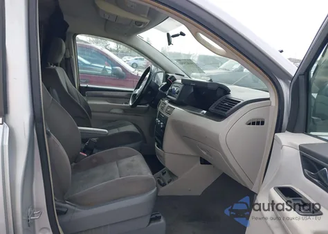 2009 Volkswagen Routan S from USA, damaged, VIN 2V8HW44169R559006